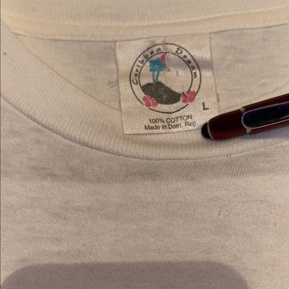 Pink and White Short Sleeve Tee with Tropical Graphic
Vintage protect Hawaii - Picture 2 of 5